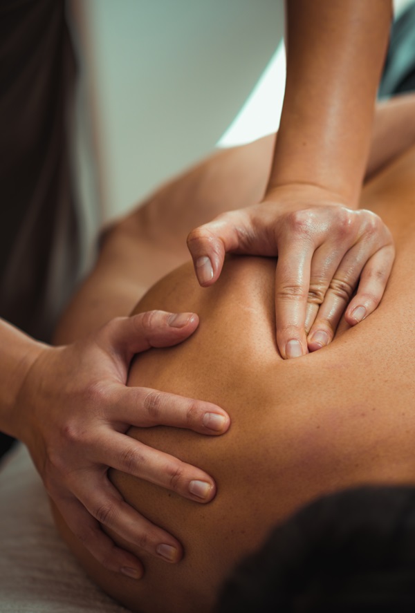 Massage Deep Tissue Aurélie Kabucz